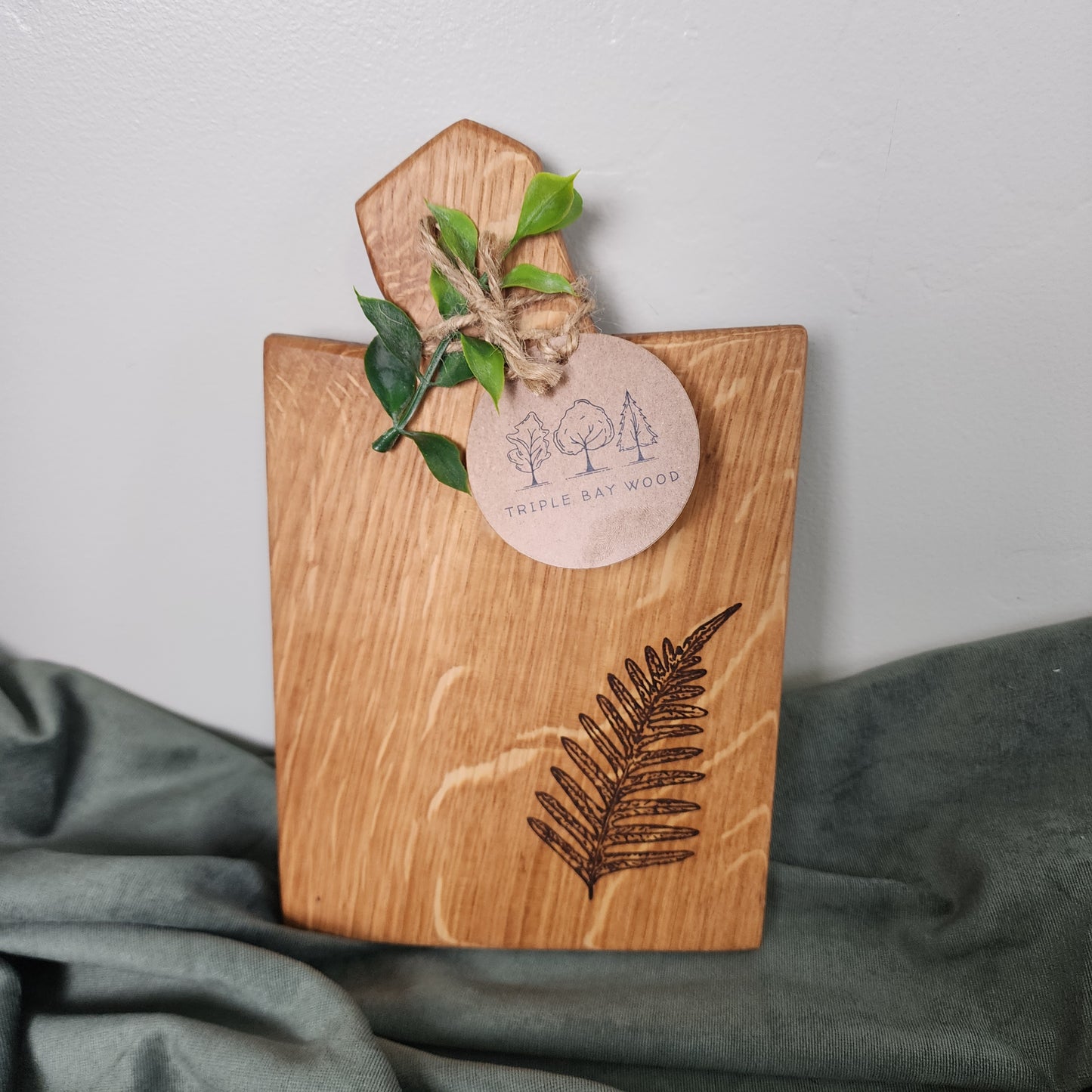 Live Edge White Oak - Engraved Fern